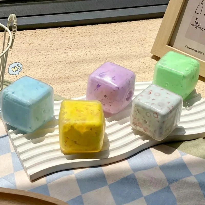 Fidget Cube Original - Balle sensorielle à presser en argile
