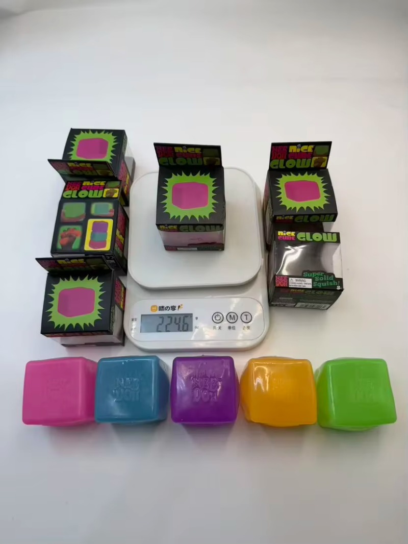 Nouveau cube Schylling Needoh, - Fidget Cube Original avis et prix
